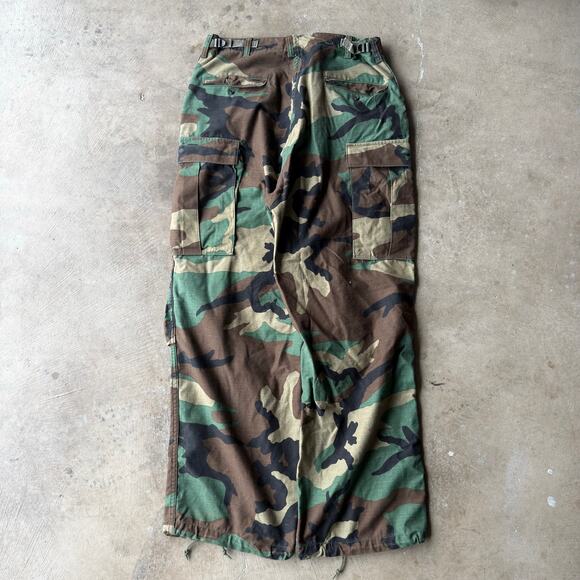 VINTAGE M-1951 CAMO PANTS US ARMY MILITARY CARGO WIDE LEG LOOSE 32X32 ADJUSTABLE - Picture 2 of 6